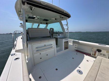 Boston-whaler 345-CONQUEST image