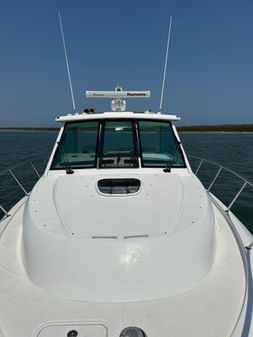 Boston Whaler 345 Conquest image