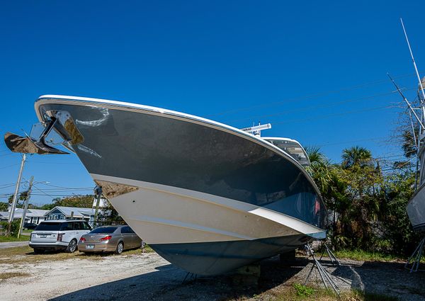 Boston Whaler 380 Outrage image