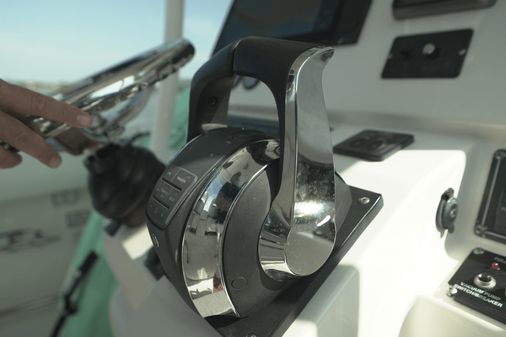 Boston Whaler 320 Outrage image