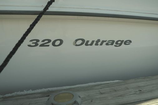 Boston Whaler 320 Outrage image