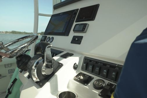 Boston Whaler 320 Outrage image