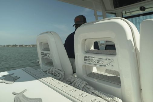 Boston Whaler 320 Outrage image