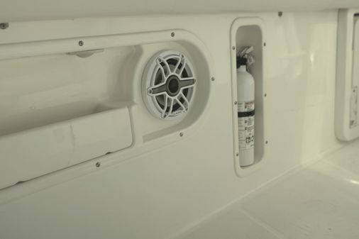 Boston Whaler 320 Outrage image