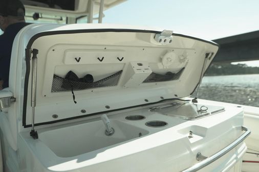 Boston Whaler 320 Outrage image