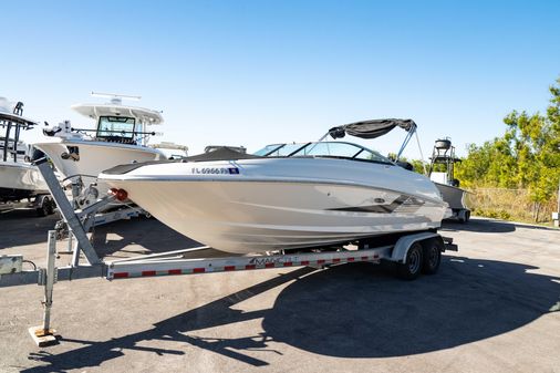 Sea-ray 240-SUNDECK-OUTBOARD image