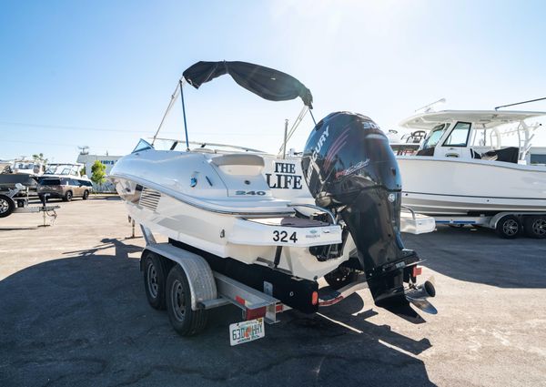 Sea-ray 240-SUNDECK-OUTBOARD image