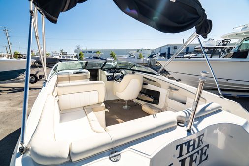 Sea-ray 240-SUNDECK-OUTBOARD image