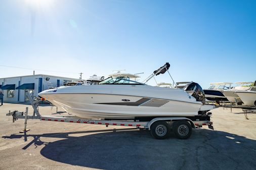 Sea-ray 240-SUNDECK-OUTBOARD image