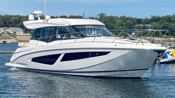 Regal 42 Grande Coupe