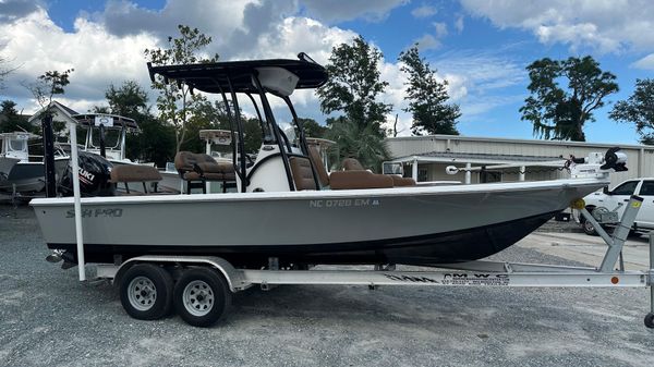 Sea Pro 228 Bay 