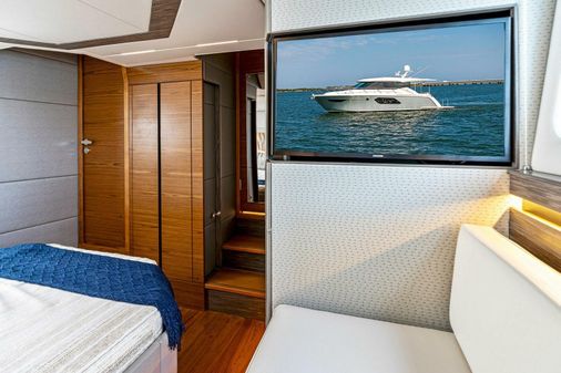 Tiara Yachts 49 COUPE image