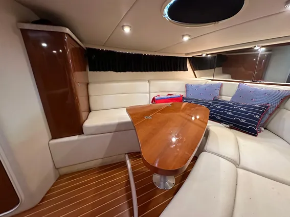 Regal 3350 Sport Cruiser image