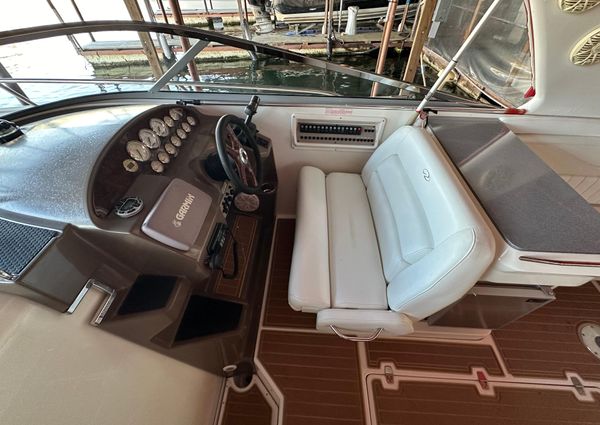 Regal 3350 Sport Cruiser image