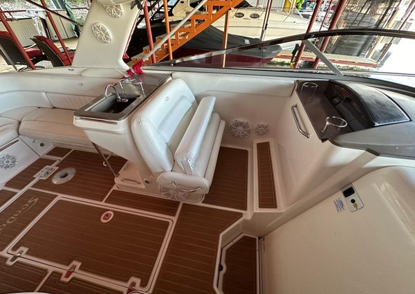 Regal 3350 Sport Cruiser image