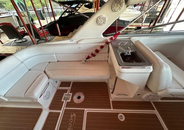 Regal 3350 Sport Cruiser image