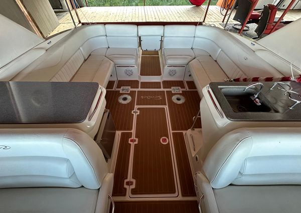 Regal 3350 Sport Cruiser image