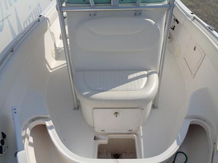 Robalo R220 Center Console image