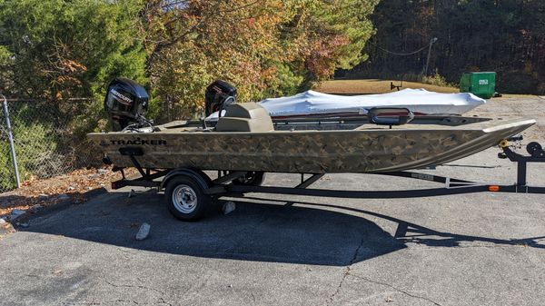 Tracker Grizzly 1754 SC