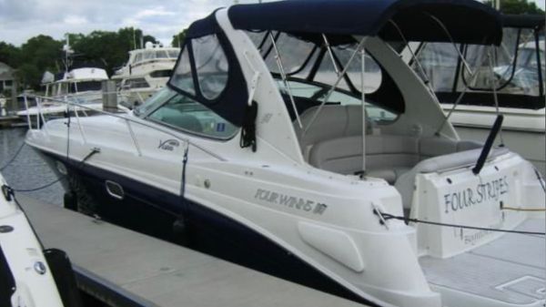 Four Winns 328 Vista