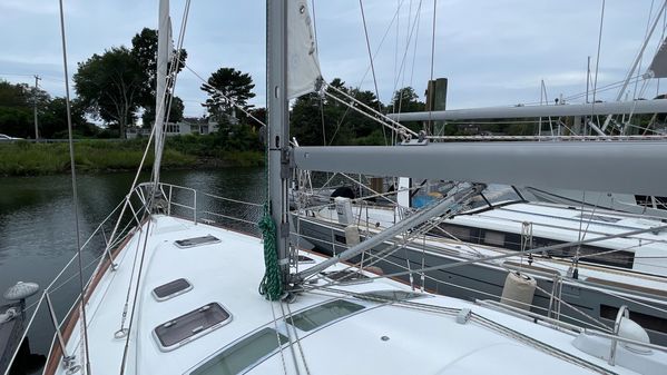 Beneteau 423 image