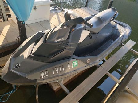 Sea-doo SPARK-2UP image