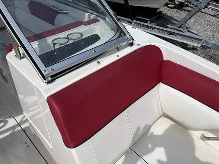Bayliner Deck Boat image