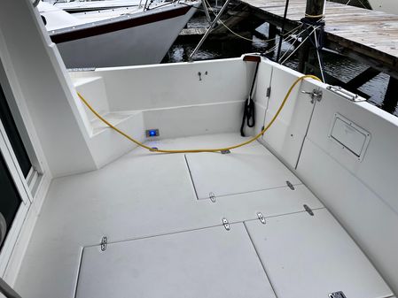 Sabre 34 flybridge image