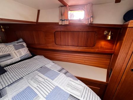 Sabre 34 flybridge image