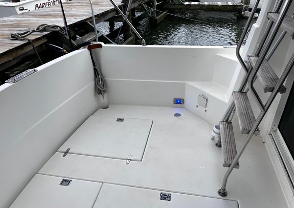 Sabre 34 flybridge image