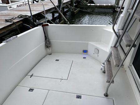 Sabre 34 flybridge image