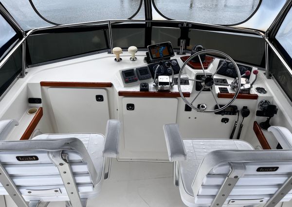 Sabre 34 flybridge image