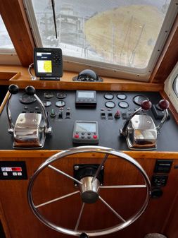 Sabre 34 flybridge image