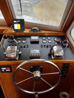 Sabre 34 flybridge image