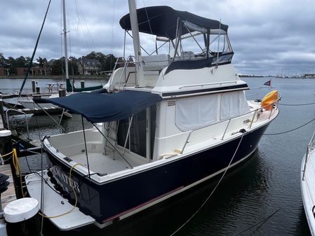 Sabre 34 flybridge image