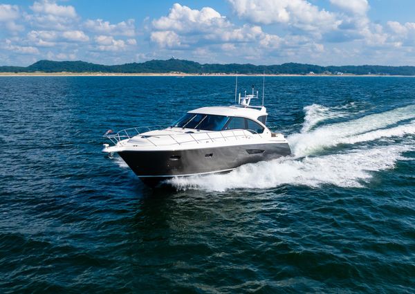 Tiara Yachts 5800 Sovran image