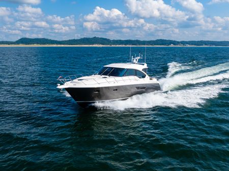 Tiara Yachts 5800 Sovran image