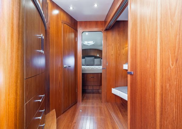 Tiara Yachts 5800 Sovran image