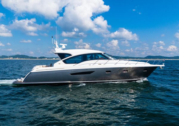 Tiara Yachts 5800 Sovran image