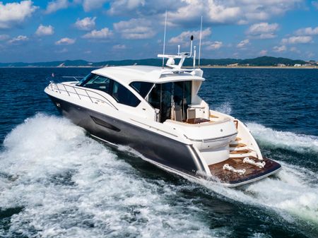 Tiara Yachts 5800 Sovran image