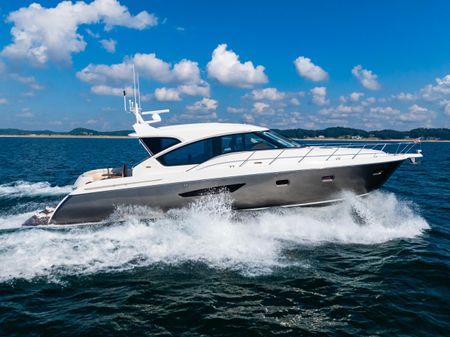 Tiara Yachts 5800 Sovran image