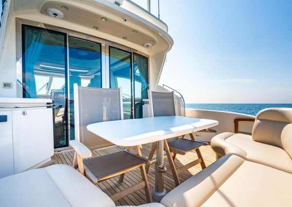 Tiara Yachts 5800 Sovran image