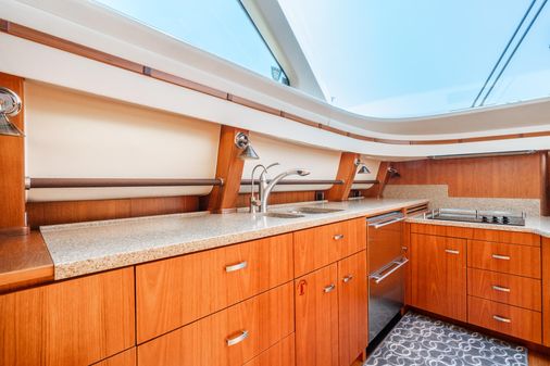 Tiara Yachts 5800 Sovran image