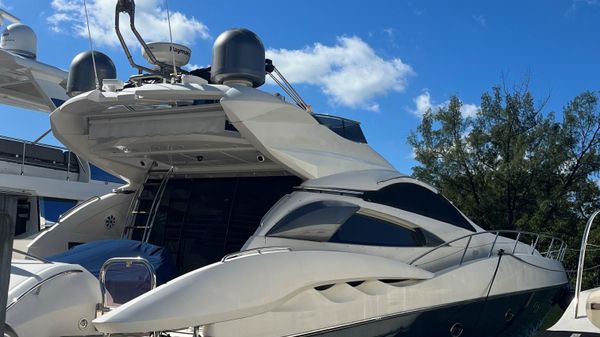 Sunseeker Predator 74