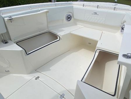 Cobia 320-CENTER-CONSOLE image
