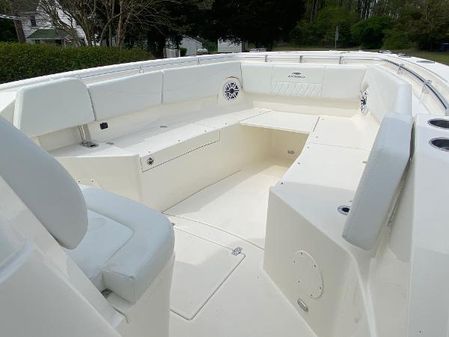Cobia 320-CENTER-CONSOLE image