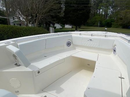 Cobia 320-CENTER-CONSOLE image