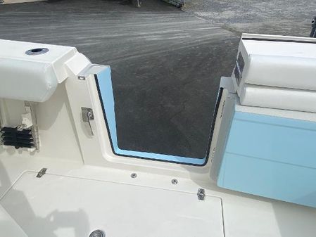 Cobia 320-CENTER-CONSOLE image