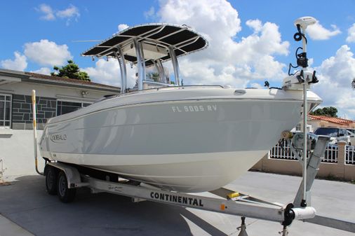 Robalo R222 Explorer image