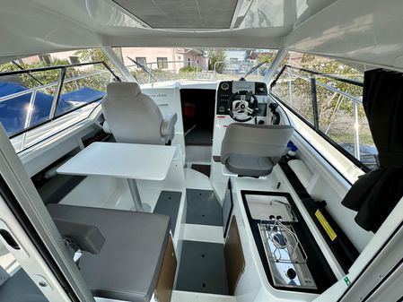 Beneteau Antares 8 image